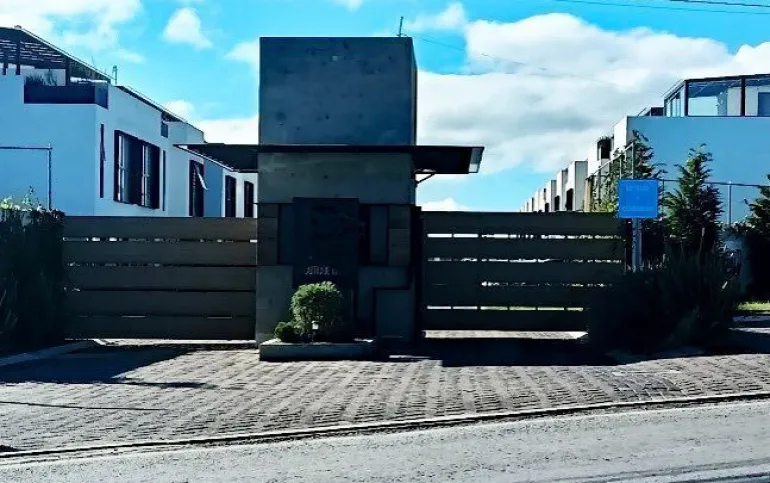 Venta de Exclusiva Residencia en Residencial La Vista