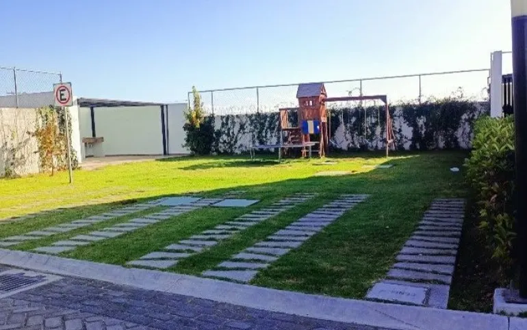 Venta de Exclusiva Residencia en Residencial La Vista