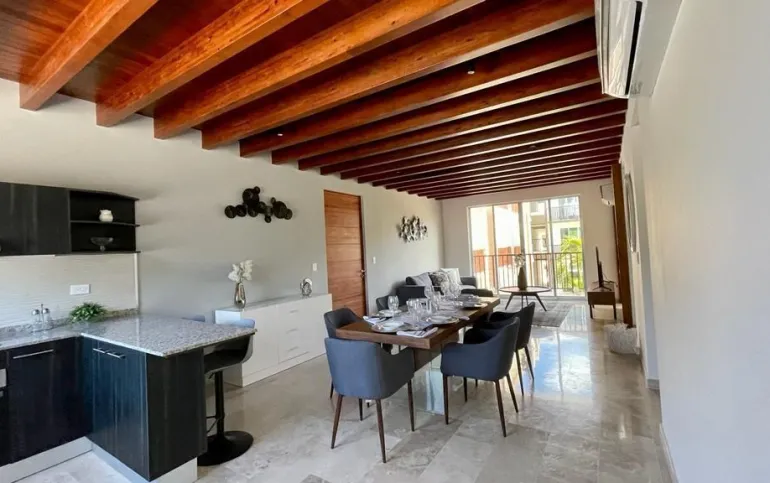 Penthouse con rooftop y jacuzzi privados en Playa del Carmen.