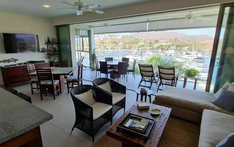 Departamento 3 recámaras con terraza y vista a la marina, en Ixtapa, Zihuatanejo