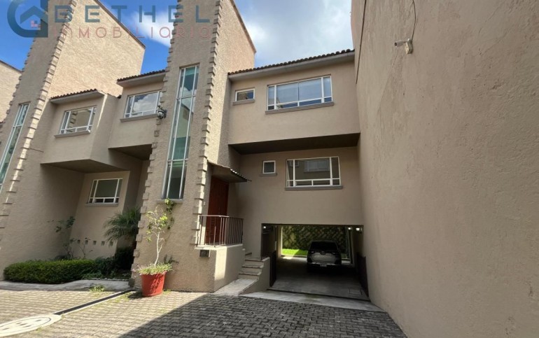 Casa en Venta en Lomas de Memetla $7,650,000