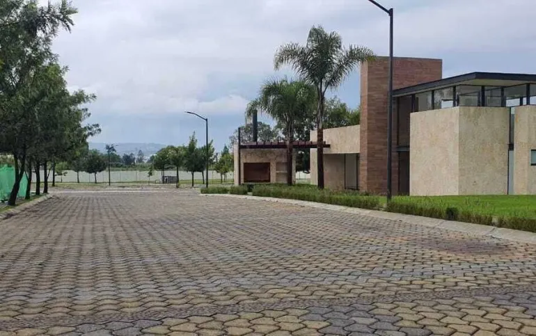 Lote en venta en cluster Capri, Lomas de Angelópolis, San Andrés Cholula, Puebla