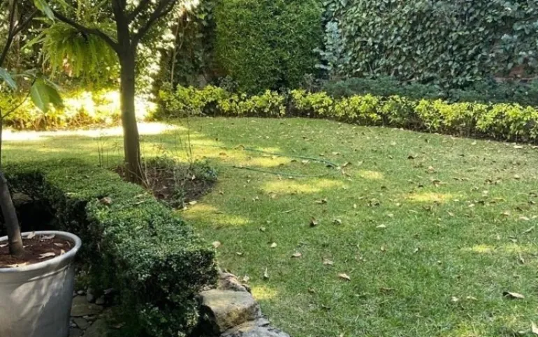 CASA EN VENTA EN LOMAS DE LAS PALMAS