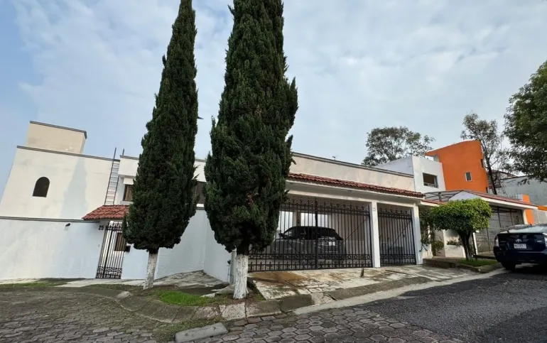 Venta de Bonita casa en Paseos del Bosque