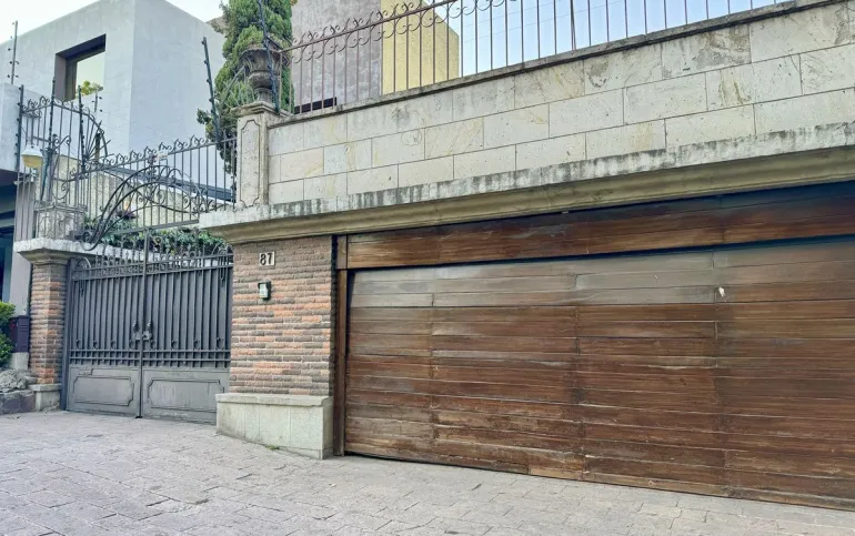 CASA EN VENTA EN LA HERRADURA