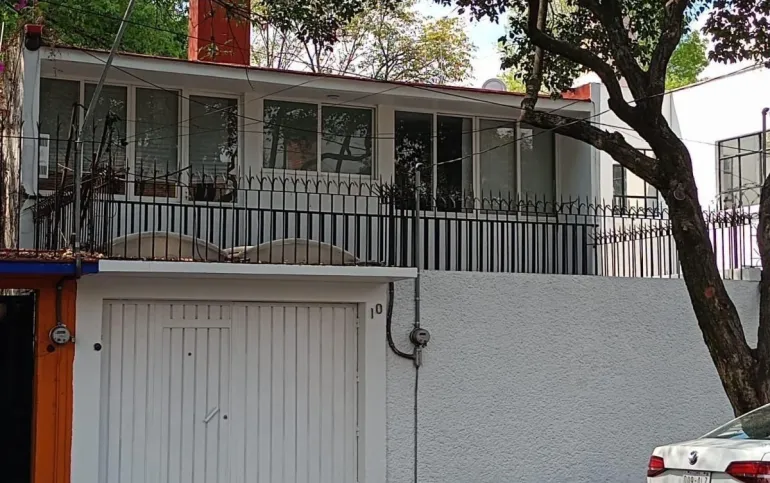 SE VENDE CASA EN DEL CARMEN, COYOACÁN.