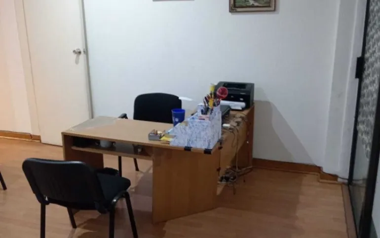 ESTUPENDA  OFICINA AMUEBLADA EN CONDESA