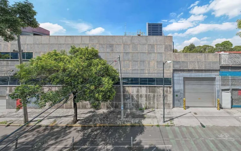 RENTA BODEGA PRECIO $200 m2