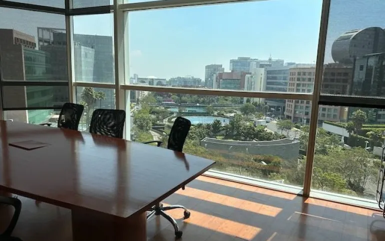 Oficina en Renta en Santa Fe SIN MUEBLES