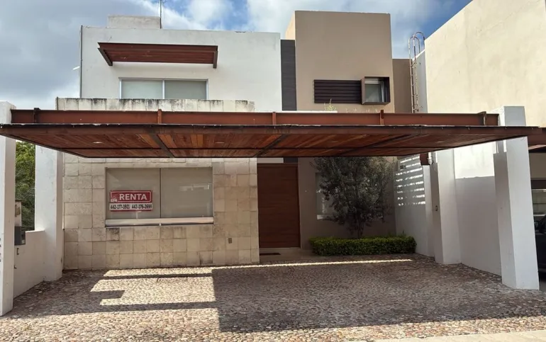 Amplia casa en renta en Cumbres del Lago, Juriquilla