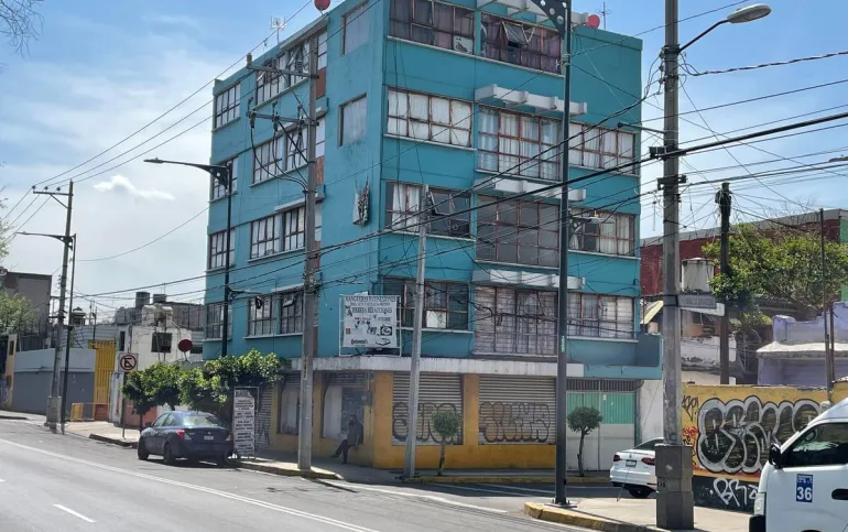 CALZADA I ZARAGOZA/ Valentín Gómez Farías