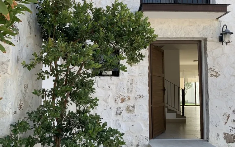 Renta Casa en Conjunto Torre de Piedra con Roof Garden, Punta Caiman