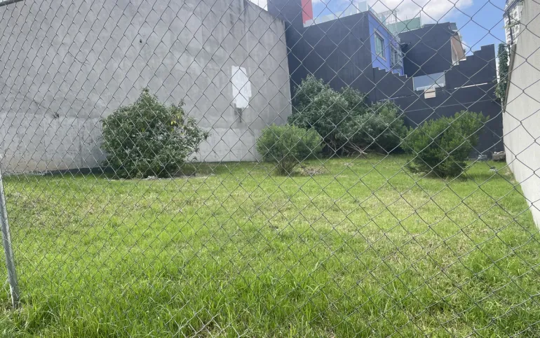 Excelente terreno dentro de Residencial La Antigua