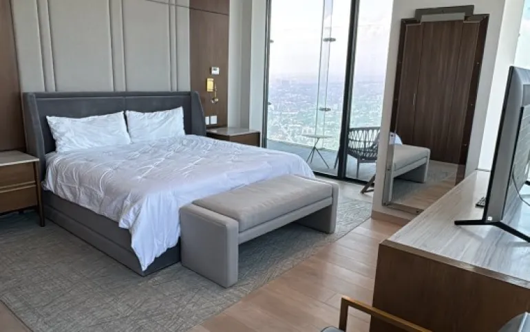 Ritz Carlton Amueblado  - En Renta Piso 53