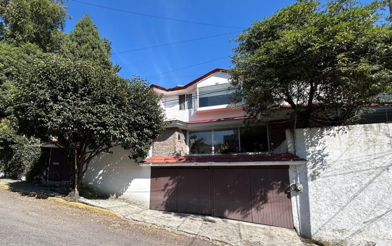 SE VENDE CASA EN HÉROES DE REVOLUCIÓN!!