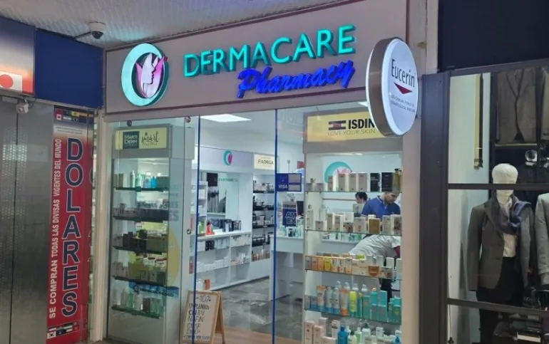 En plaza comercial sobre insurgentes, en el centro de la plaza