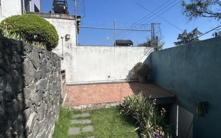 Lindo departamento con patio en renta Paseo de las Lomas