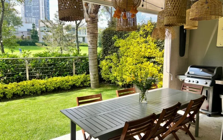 CASA EN LOMAS COUNTRY CLUB