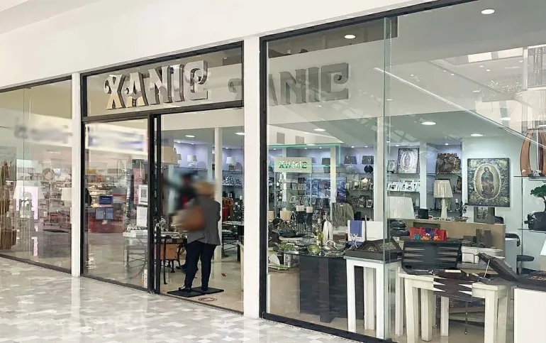 Local en Renta en Plaza Bosques $75,000