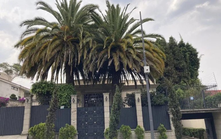 HERMOSA CASA EN VENTA EN AVENIDA BOSQUES DE REFORMA!!