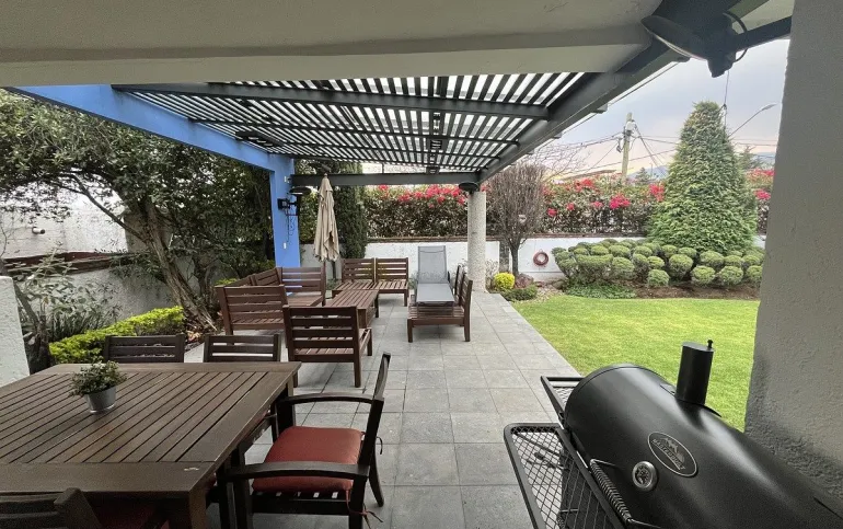 CASA EN CONDOMINIO EN VENTA EN OLIVAR DE LOS PADRES!