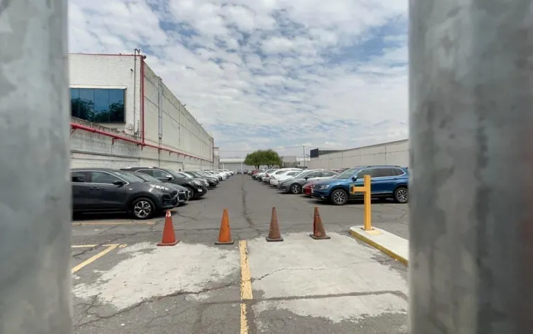 TERRENO EN VENTA USO COMERCIAL - INDUSTRIAL EN AEROPUERTO TOLUCA