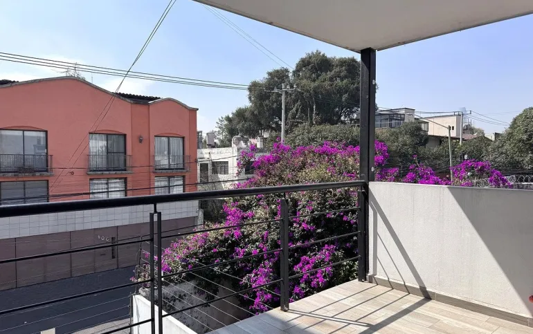 SUPER ILUMINADO EN PORTALES