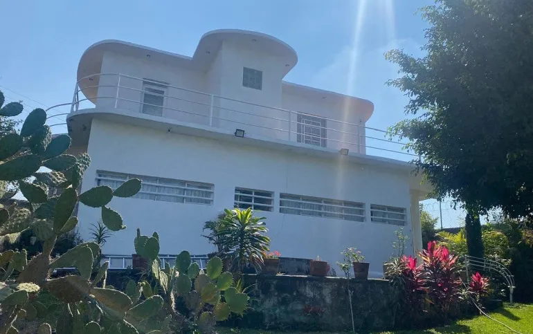 Venta casa  en Lomas de Cocoyoc  remato $2,300,000