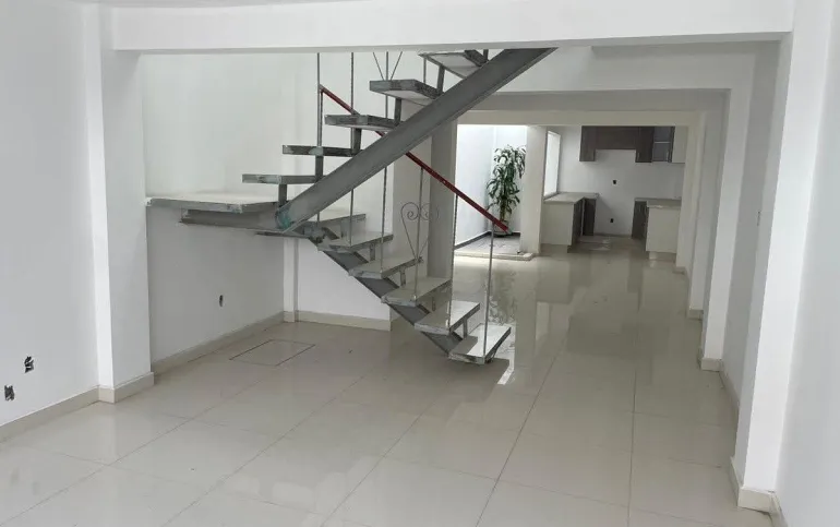 CASA REMODELADA EN PRADOS