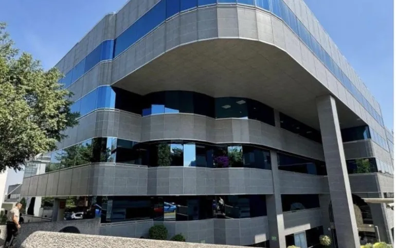 PRECIOSAS OFICINAS EN BOSQUES DE LAS LOMAS!