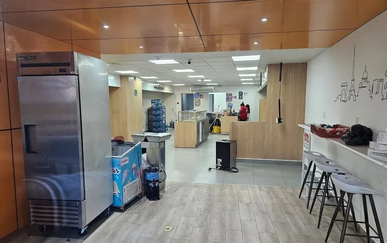 Local comercial a pie de Calle en Torre Omega