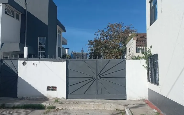 Rento casa con excelente ubicación en Valle Alameda, Querétaro.