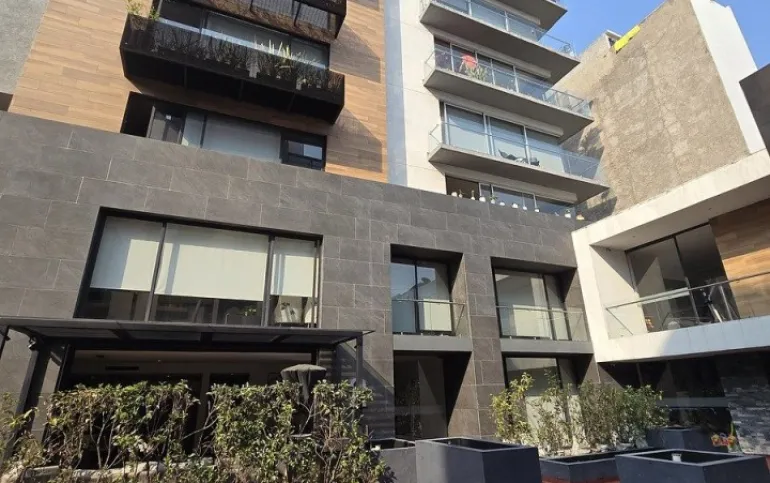 AMPLIO EN PB CON JARDIN PRIVADO Y BALCON