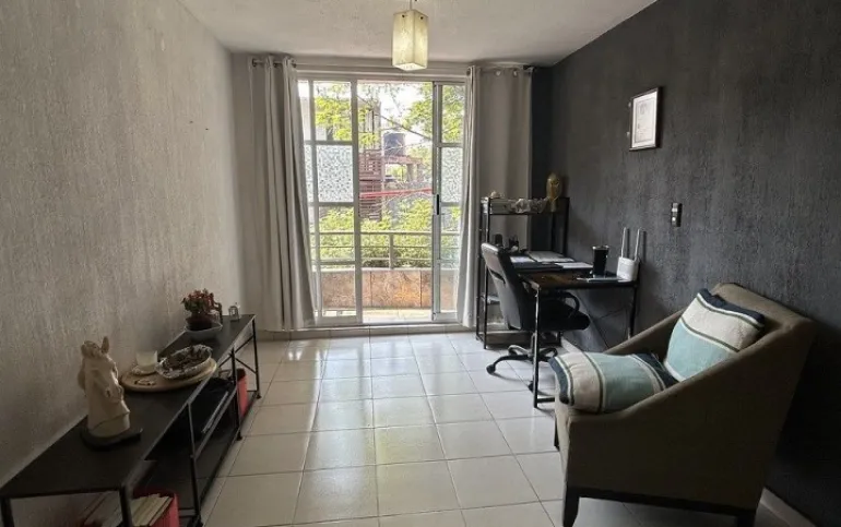 Departamento con balcón a la venta en Colonia Anahuac