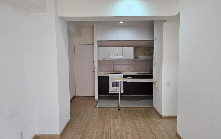 EXCELENTE DEPARTAMENTO EN PUERTA TOREO