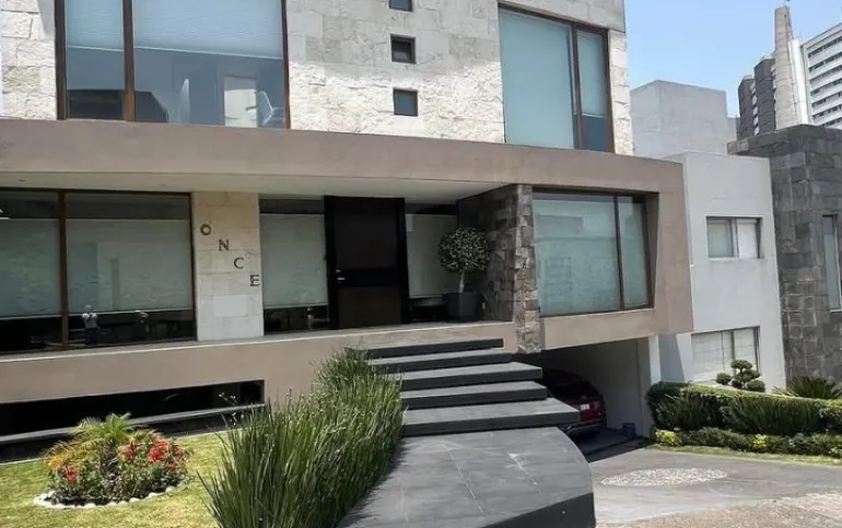 CASA EN RENTA EN CUMBRES DE SANTA FE