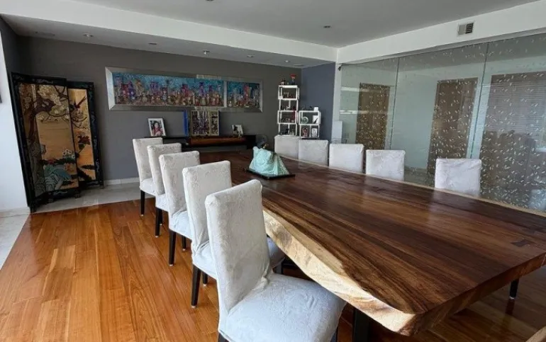 Exclusividad y Confort en Frondoso 2: El Epítome del Lujo en Lomas Country Club