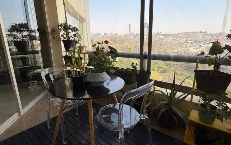 Exclusividad y Confort en Frondoso 2: El Epítome del Lujo en Lomas Country Club