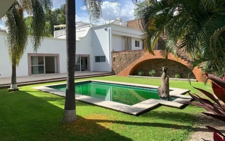 RENTA O VENTA LOCAL  EN CUERNAVACA