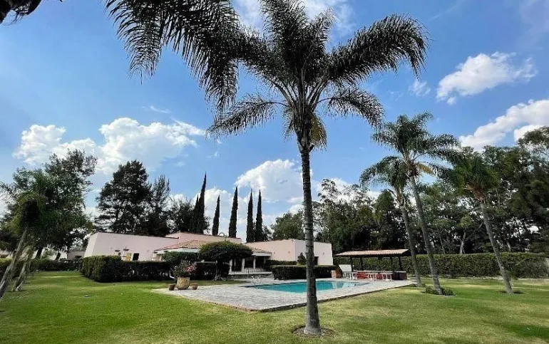 SE VENDE CASA EN FRACCIONAMIENTO RANCHO SANTA ANITA