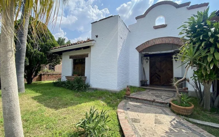 SE VENDE CASA EN FRACCIONAMIENTO RANCHO SANTA ANITA