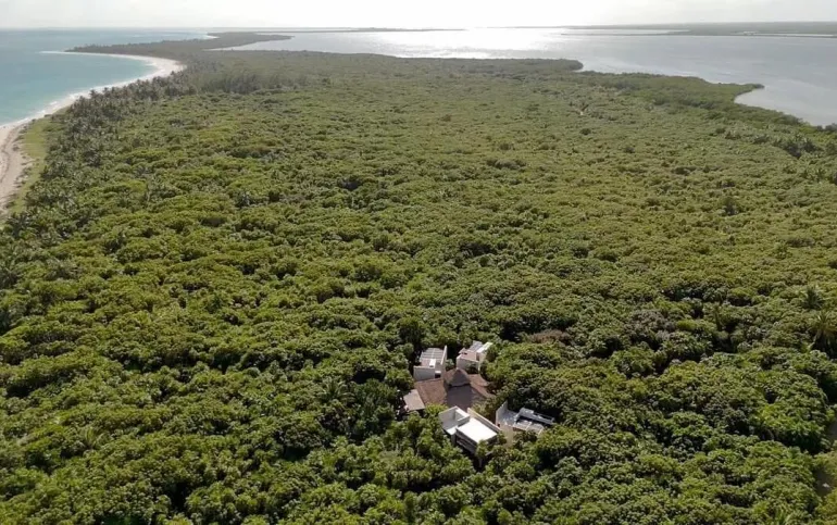 Casa Xiknal en Venta Villa Autosustentable Frente al Mar, Tulum