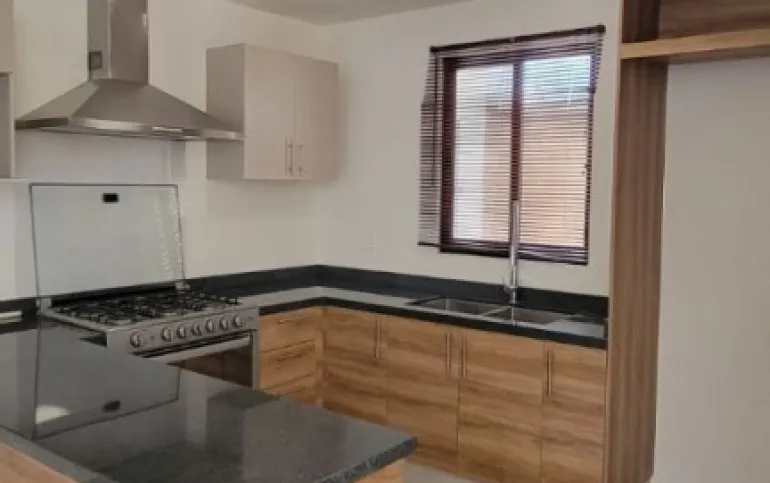 CASA EN RENTA MUY CERCA DE PUERTO INTERIOR EJE METROPOLITANO LEON GTO