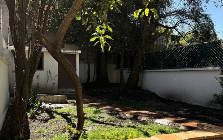 PRECIOSA REMODELADA EN VISTA HERMOSA