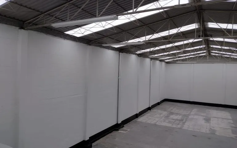 EXCELENTE Y UBICADISIMA BODEGA EN LA PORTALES DE 550 m2