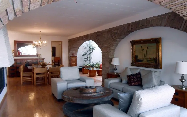 DEPARTAMENTO TIPO TOWNHOUSE en un Duplex, lomas Barrilaco amueblado