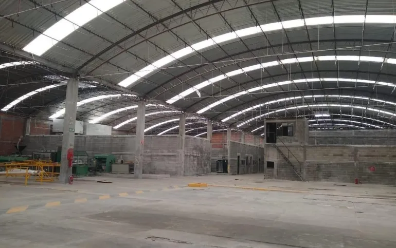 Nave Industrial en Agricola Oriental en Renta
