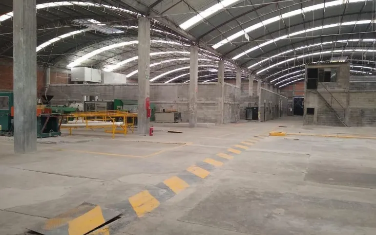 Nave Industrial en Agricola Oriental en Renta
