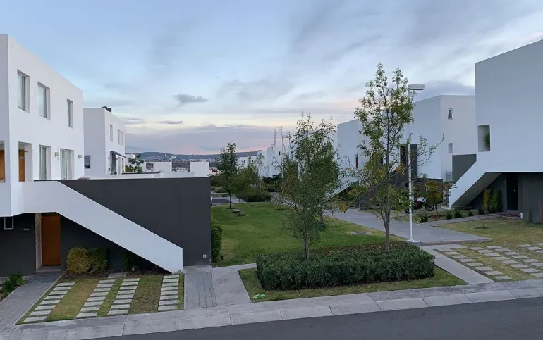 Venta casa en condominio, El Mirador, Qro - excelentes amenidades