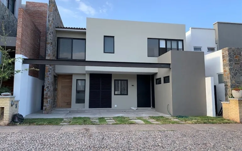 Linda casa en renta  para expatriados en Arco de Piedra, Querétaro